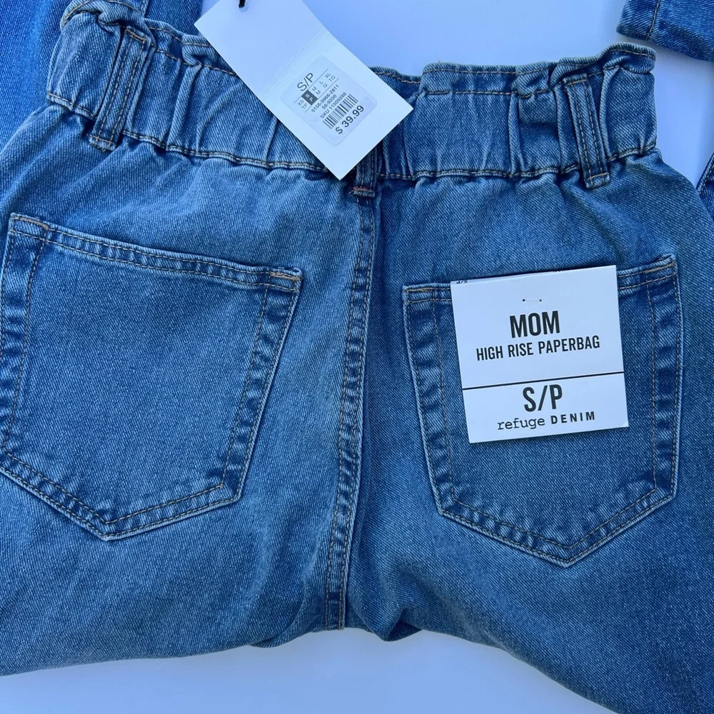 Refuge Small MOM Jeans - Picture 3 of 4